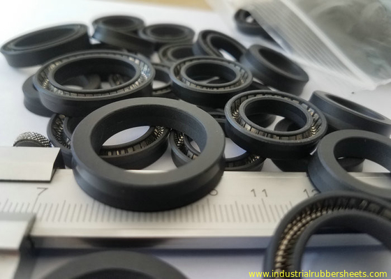 Biała lub czarna uszczelka węglowa PTFE, uszczelka olejowa PTFE ze sprężyną wkładki SS304, SS316