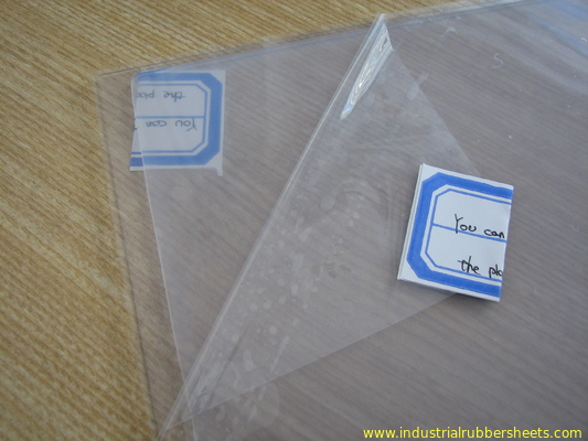 Wyczyść arkusz gumy silikonowej w rolkach Food Grade bez zapachu, gęstość 1,25-1,50 g / cm³