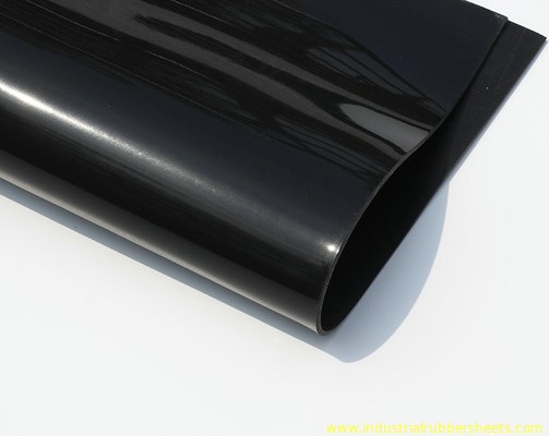 Arkusz z gumy silikonowej w kolorze czarnym Gładka powierzchnia 1,0 / 1,2 m Szerokość 10 m Długość